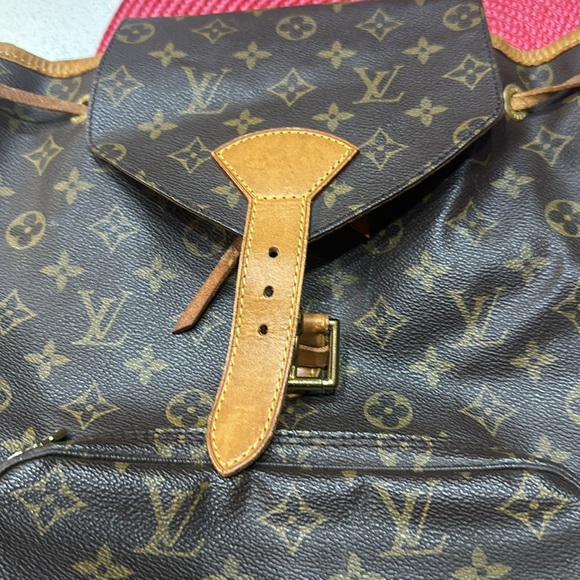 Louis Vuitton Montsouris Monogram Bag pack Serial Code MI0995 - Picture 4 of 12